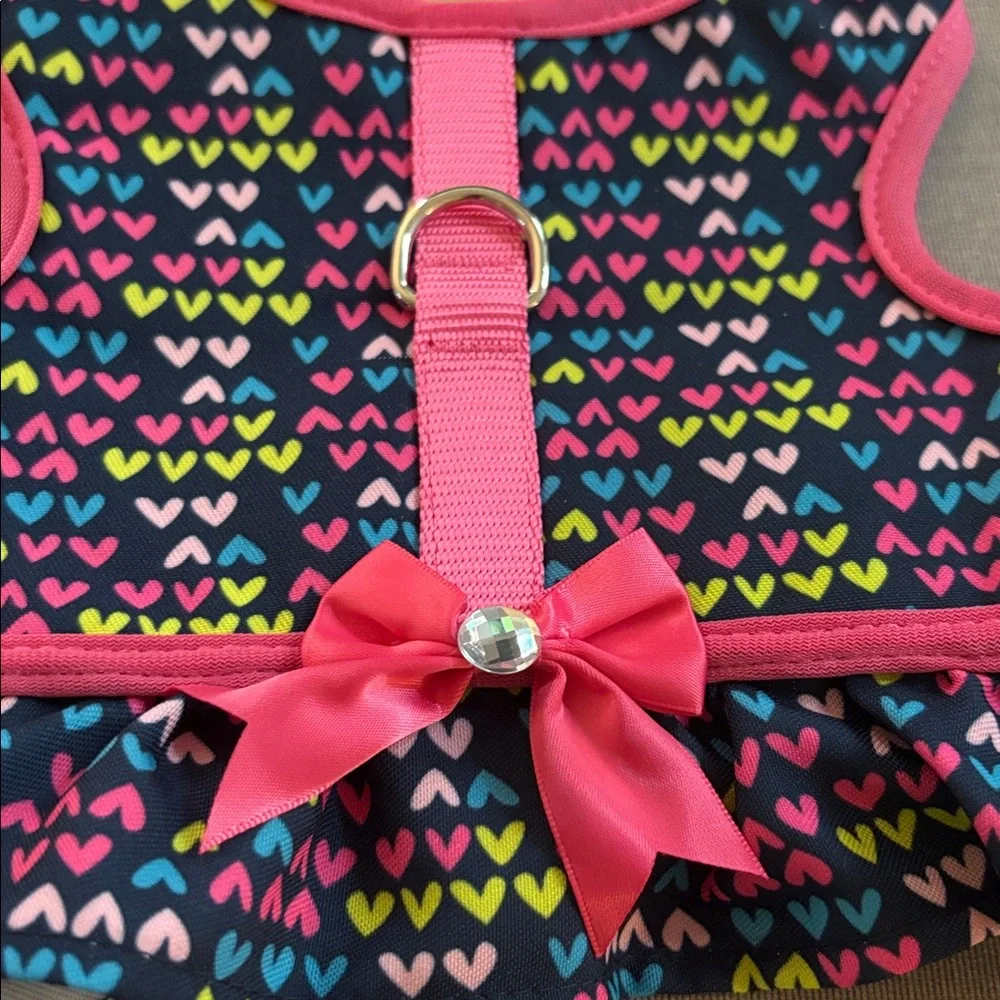 NWT Lot of 2x [Vibrant Life] Girly Dog Ruffle Heart Harness & Bandanna Sz Medium